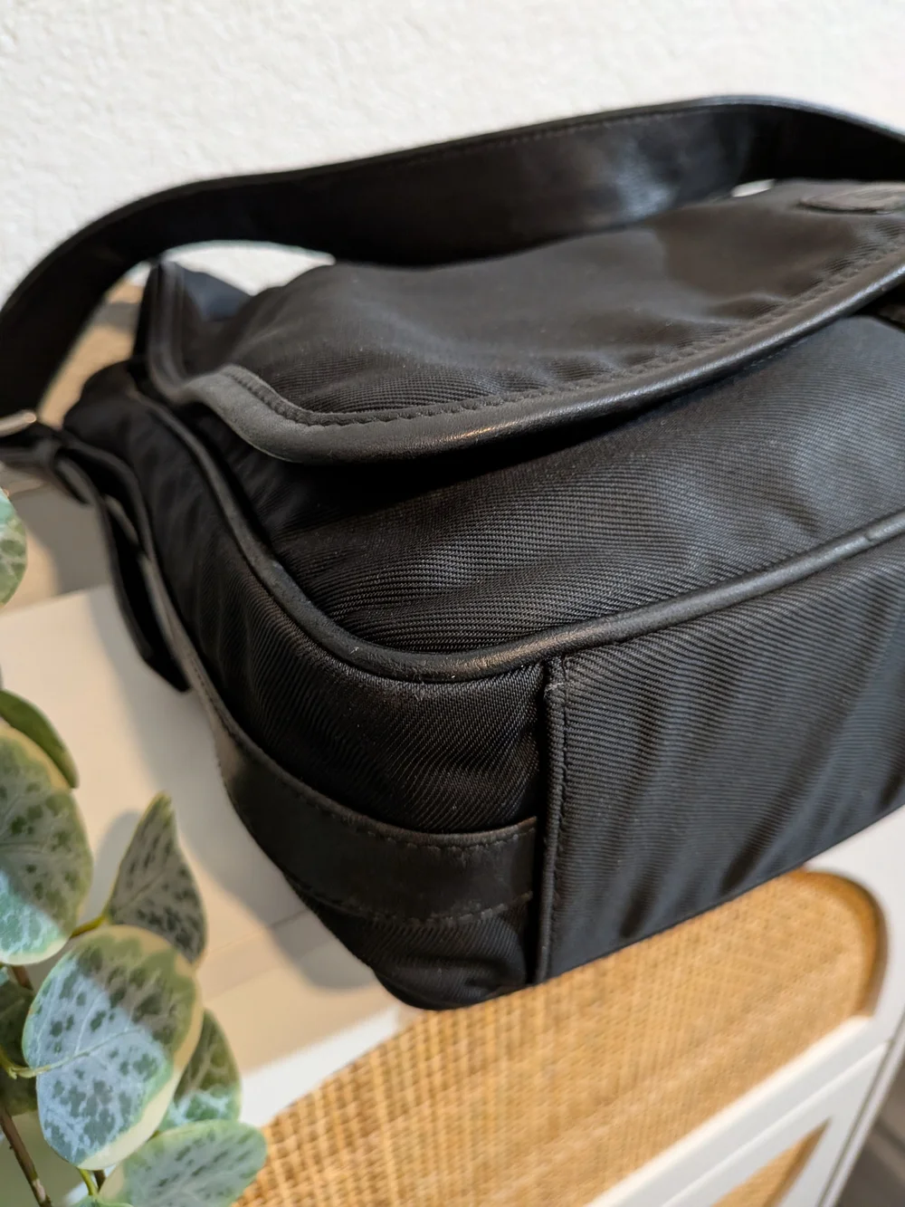 Coach Black Canvas with Leather Trim Laptop Portagolio Satchel Adjustable Stra